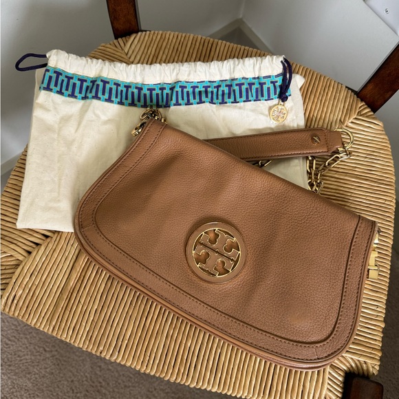 TORY BURCH BROWN LEATHER WITH GOLD LOGO CROSSBODY ✨ - Picture 1 of 6